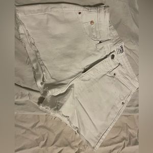LEVIS DENIZEN HIGH RISE SHORTS SIZE 26 (small)